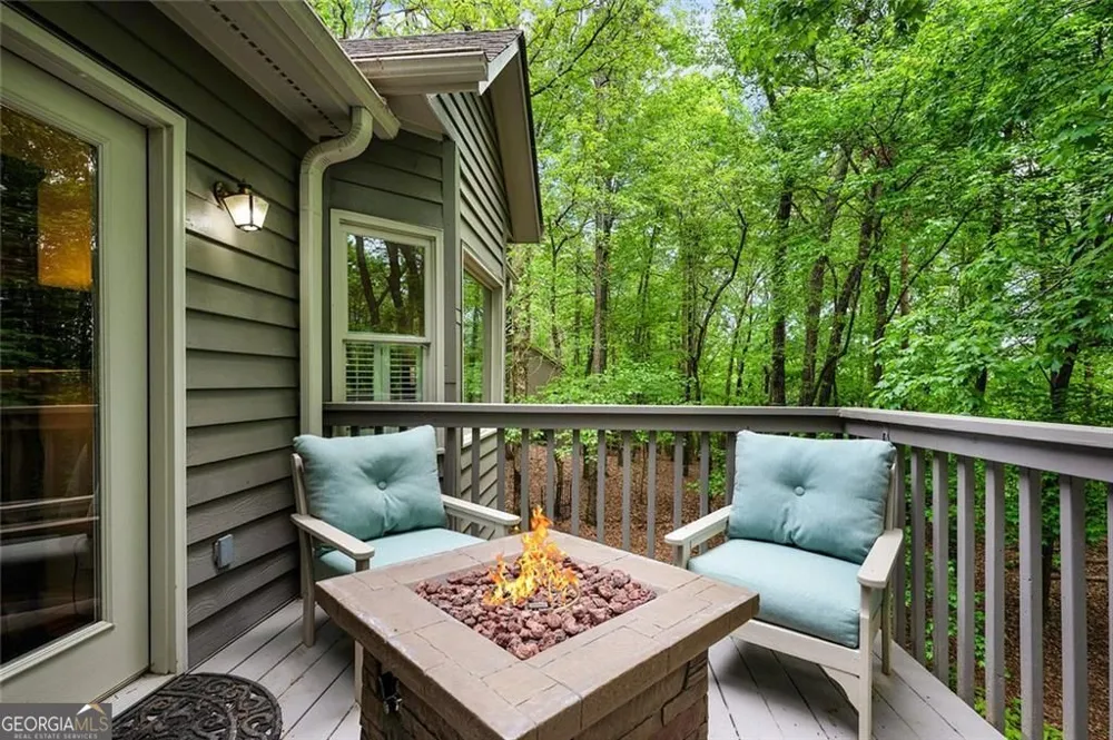113 Yanoo TRCE Big Canoe, GA 30143