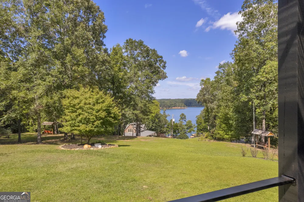 83 Sugar Cane DR Hartwell, GA 30643