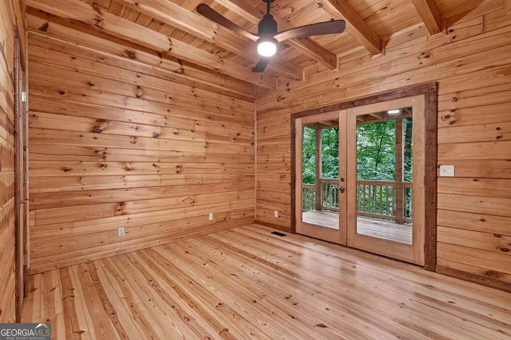 357 Hemlock TRL Blue Ridge, GA 30513