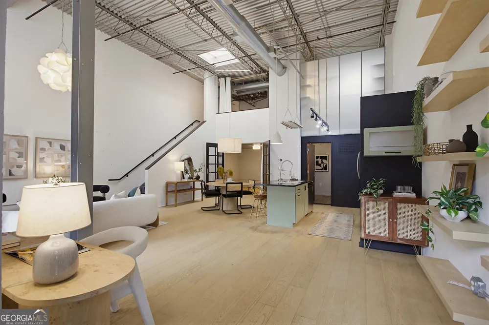 195 Arizona AVE Atlanta, GA 30307