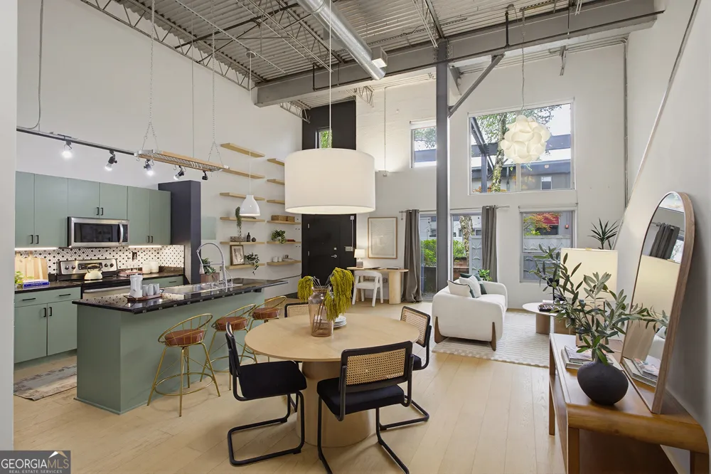 195 Arizona AVE Atlanta, GA 30307