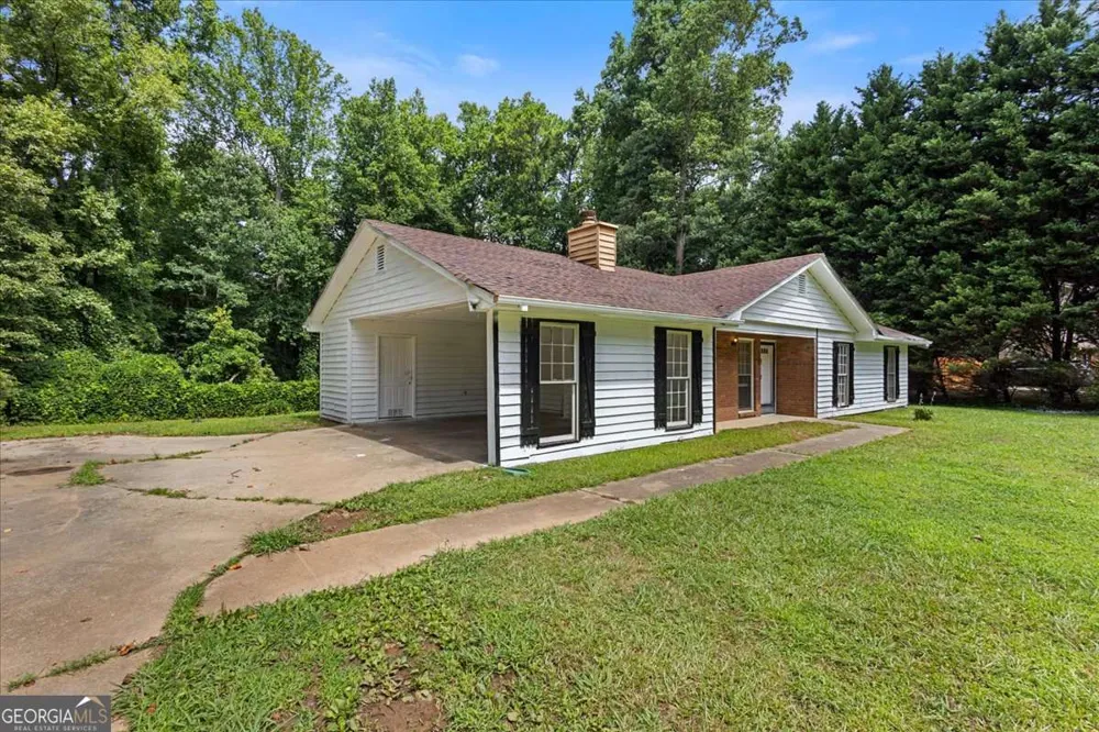 160 Derby Country DR Ellenwood, GA 30294