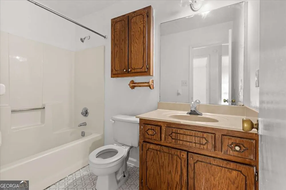 160 Derby Country DR Ellenwood, GA 30294