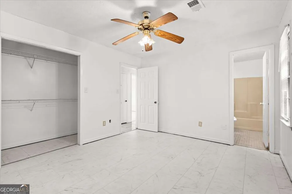 160 Derby Country DR Ellenwood, GA 30294