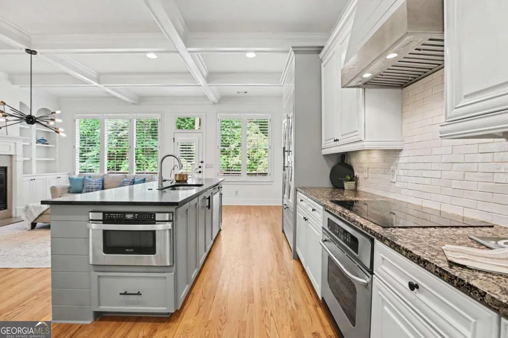 6070 Narcissa PL Johns Creek, GA 30097