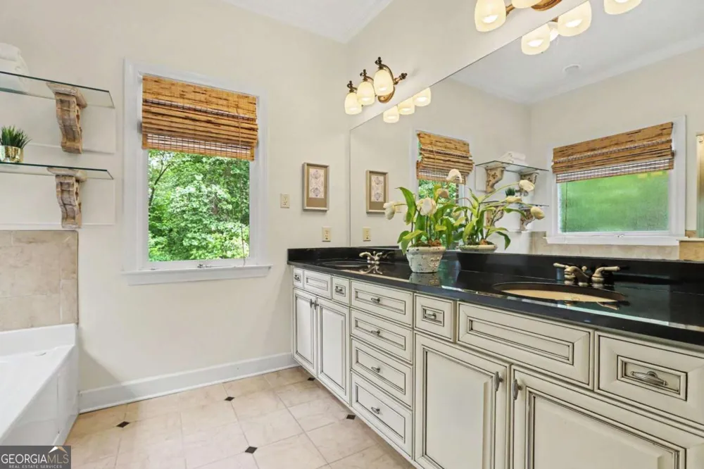 6070 Narcissa PL Johns Creek, GA 30097