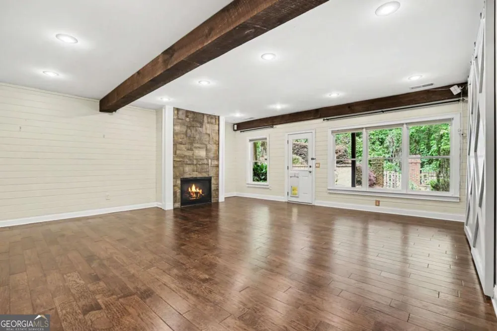 6070 Narcissa PL Johns Creek, GA 30097