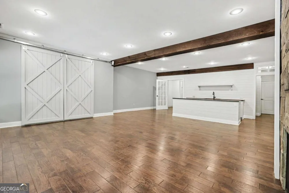 6070 Narcissa PL Johns Creek, GA 30097