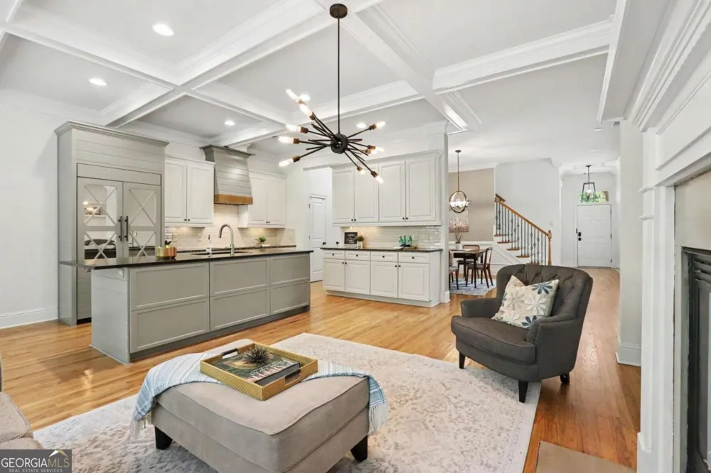 6070 Narcissa PL Johns Creek, GA 30097