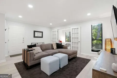 709 Summit North DR NE