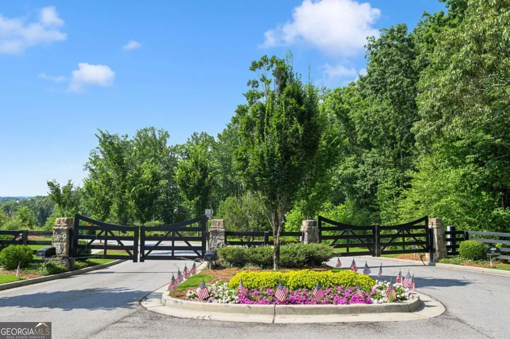 7013 River Rock DR Flowery Branch, GA 30542