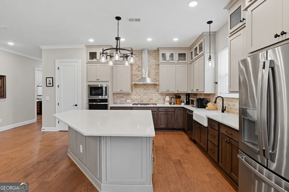7013 River Rock DR Flowery Branch, GA 30542