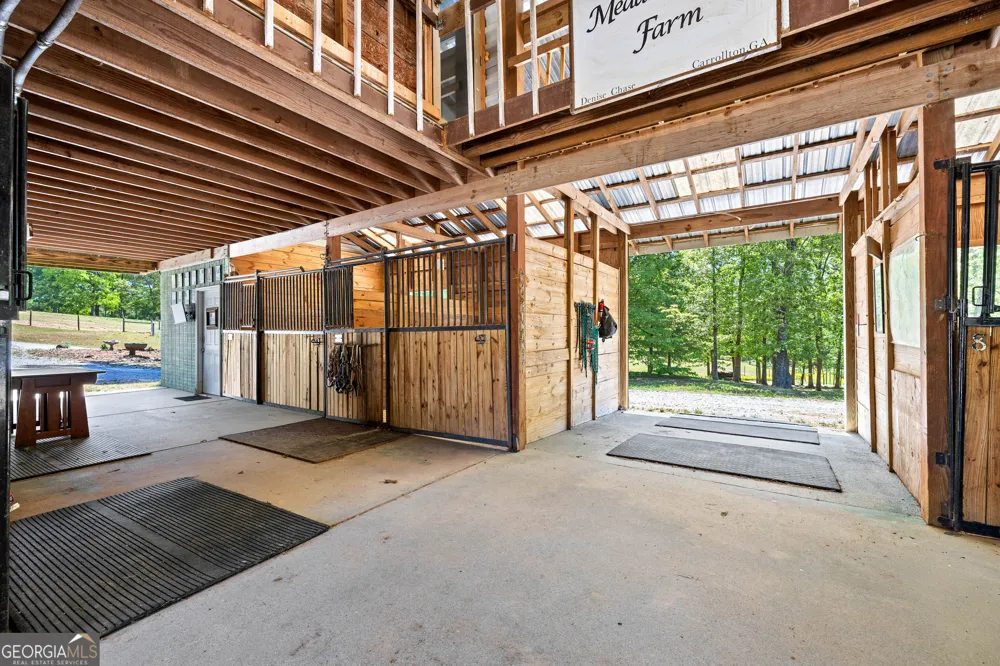 183 Merrell RD Carrollton, GA 30116
