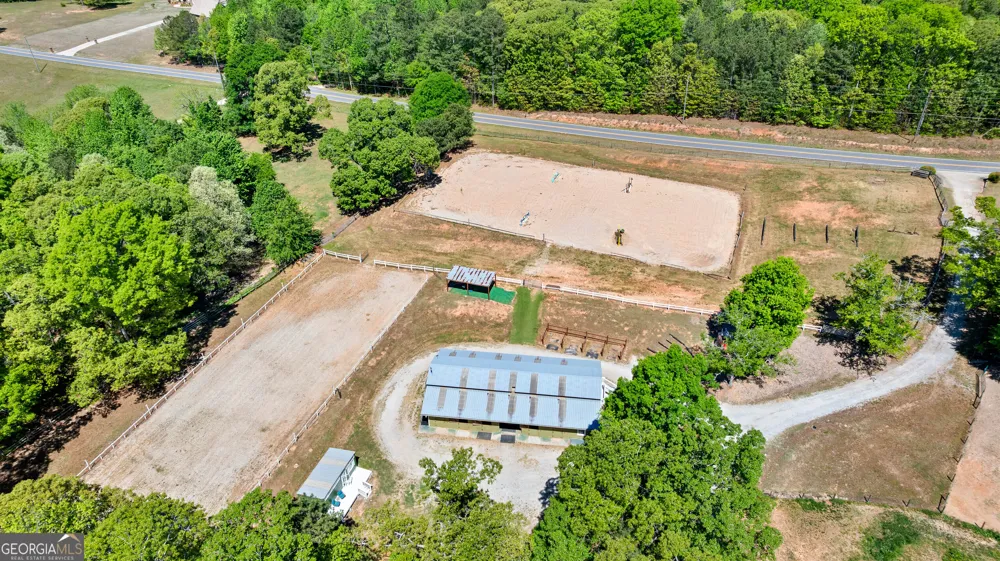 183 Merrell RD Carrollton, GA 30116