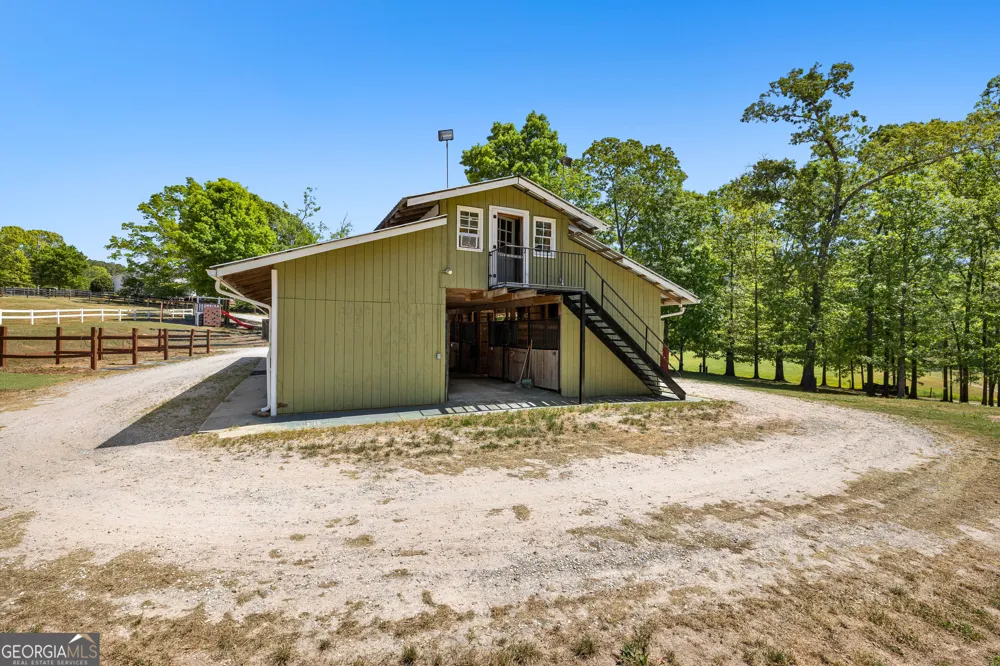 183 Merrell RD Carrollton, GA 30116