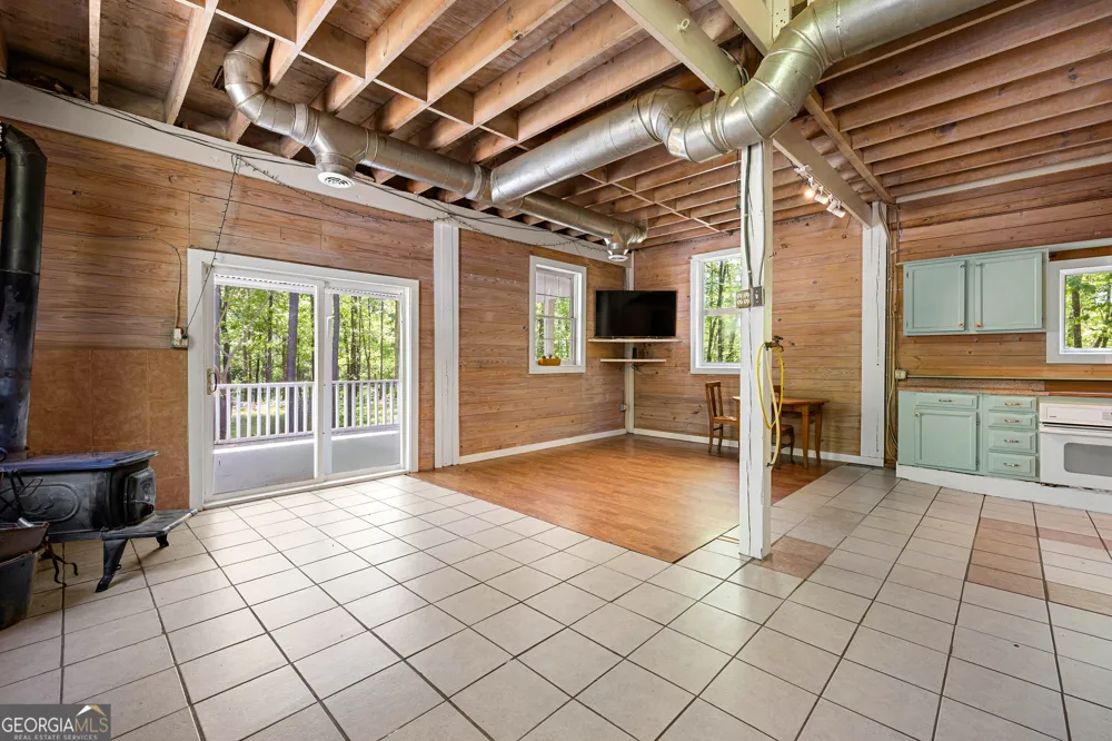 183 Merrell RD Carrollton, GA 30116