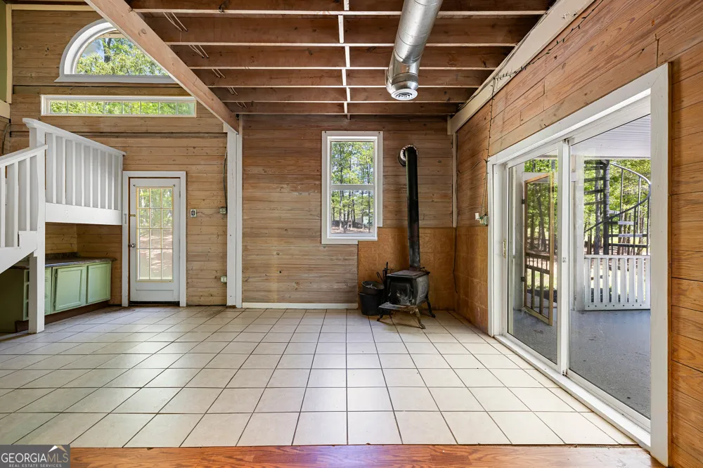 183 Merrell RD Carrollton, GA 30116