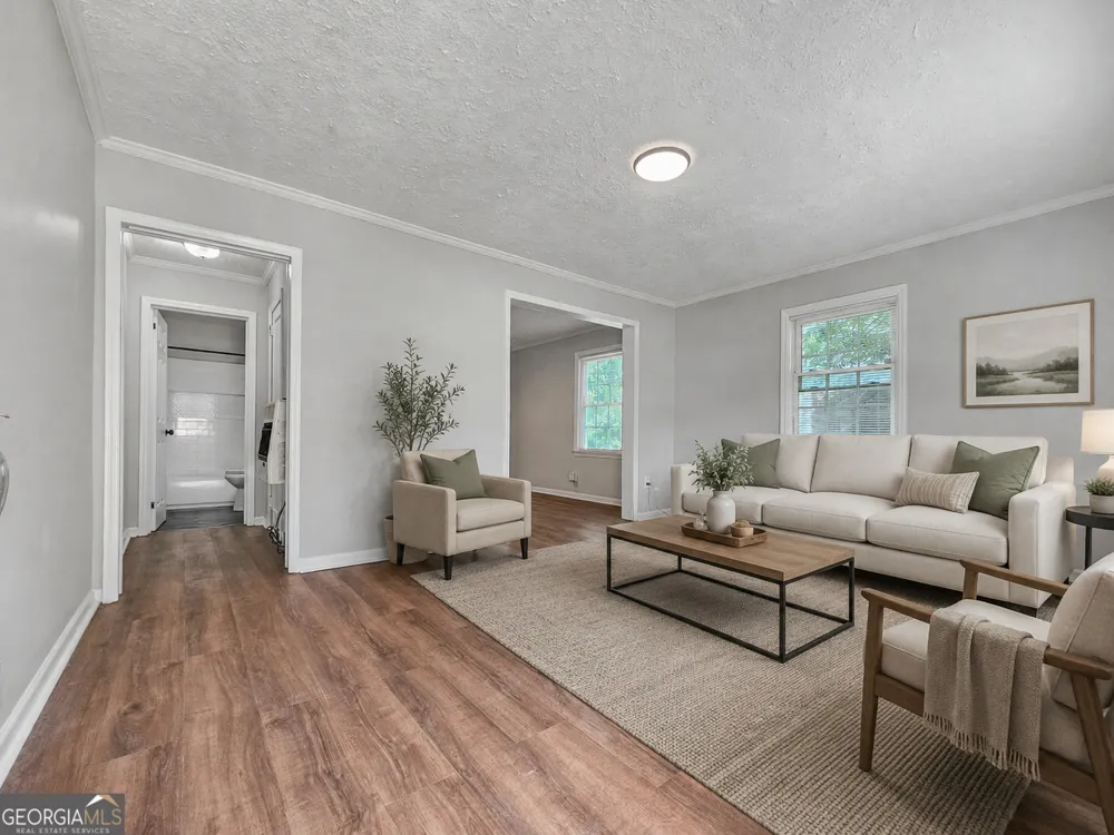 202 White ST Hogansville, GA 30230