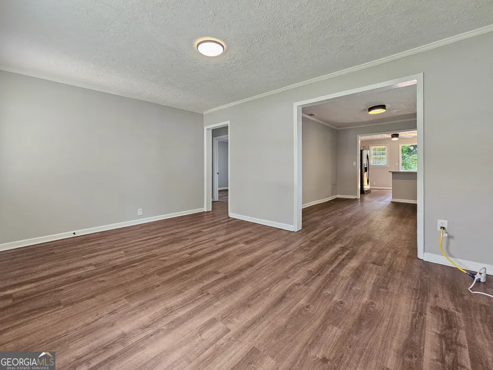 202 White ST Hogansville, GA 30230