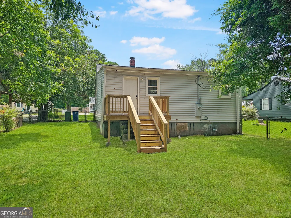 202 White ST Hogansville, GA 30230