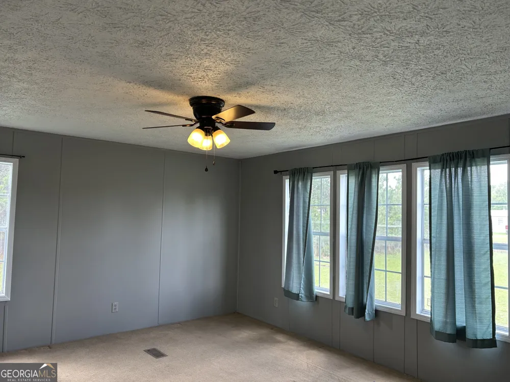205 Bay ST Collins, GA 30421