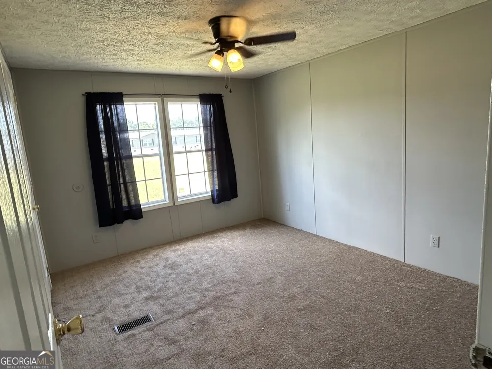 205 Bay ST Collins, GA 30421