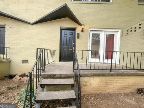 411 Tenth ST NE