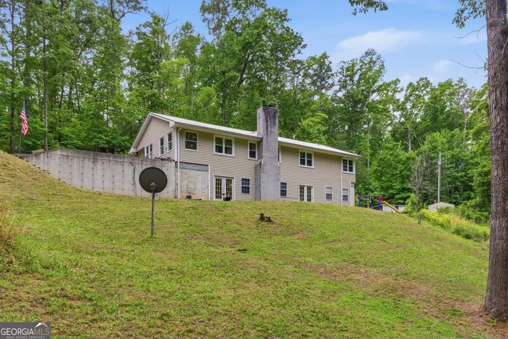 169 N Pinecrest RD Toccoa, GA 30577