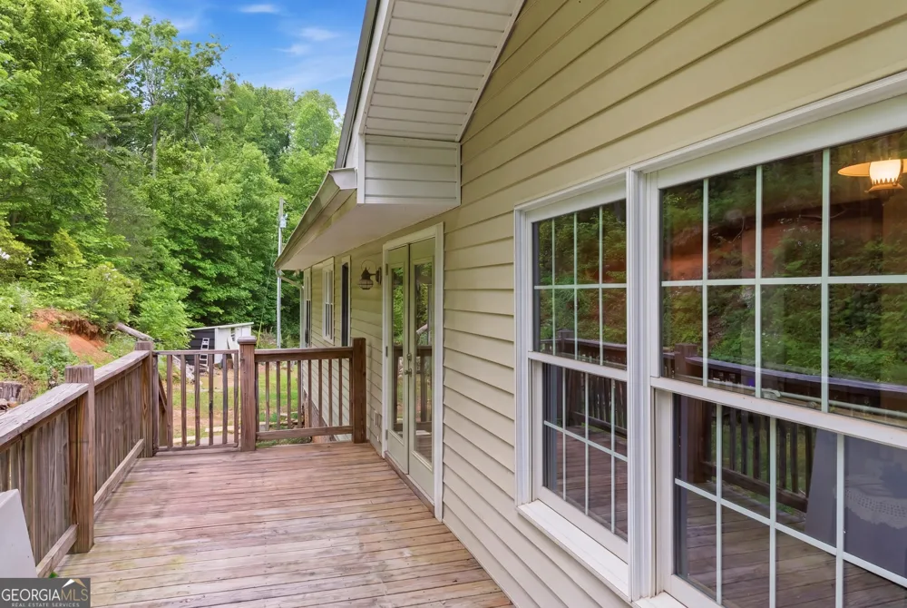 169 N Pinecrest RD Toccoa, GA 30577