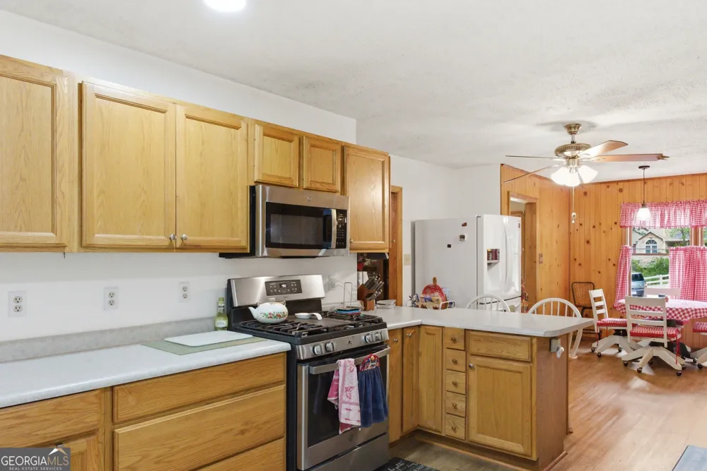 169 N Pinecrest RD Toccoa, GA 30577