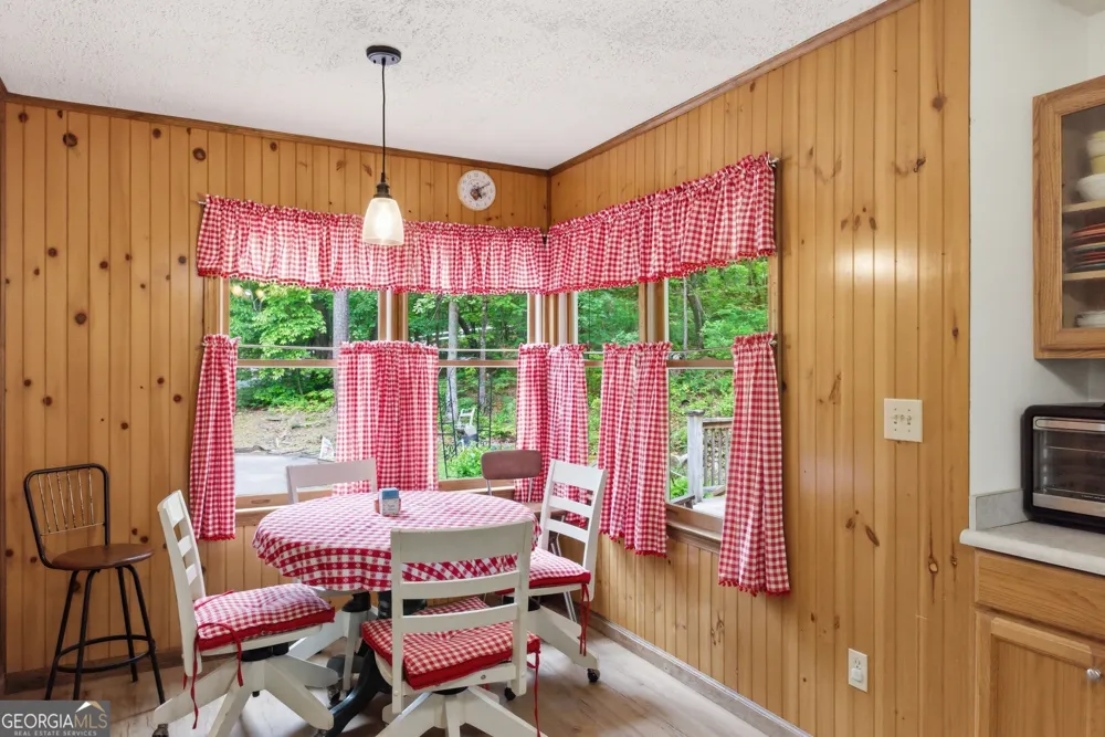 169 N Pinecrest RD Toccoa, GA 30577