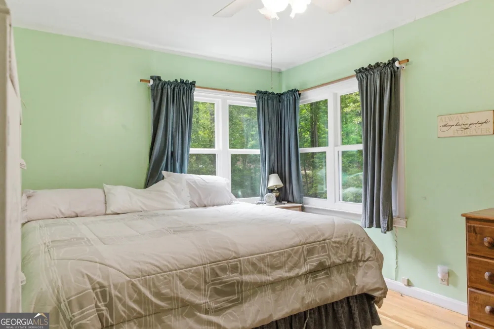 169 N Pinecrest RD Toccoa, GA 30577