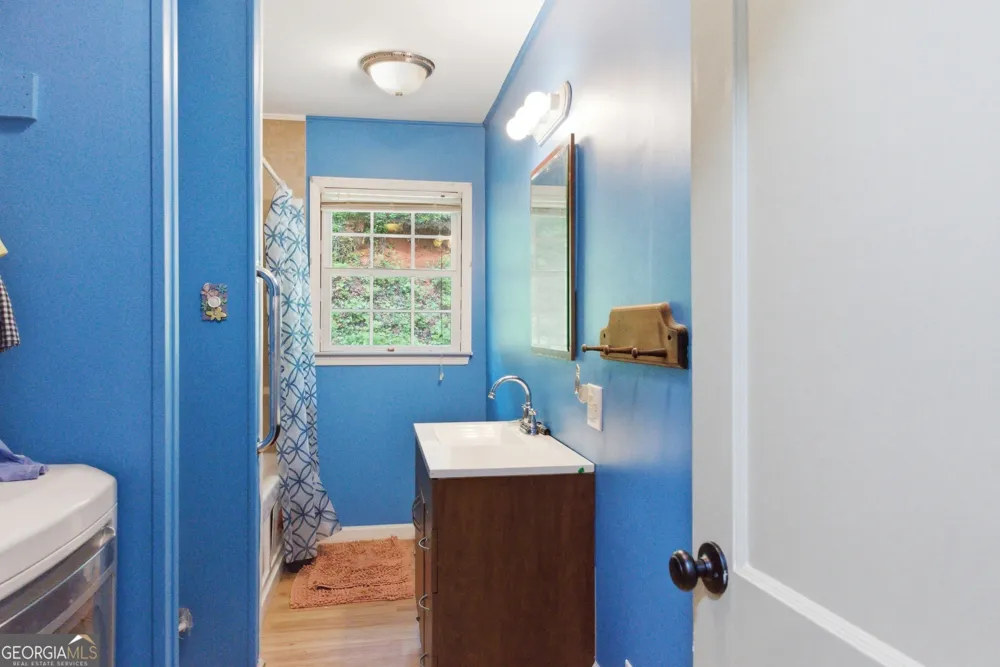 169 N Pinecrest RD Toccoa, GA 30577