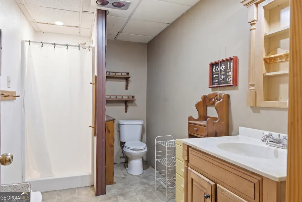 169 N Pinecrest RD Toccoa, GA 30577