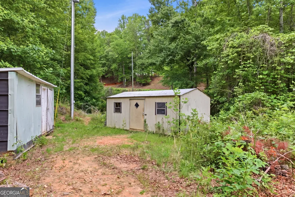 169 N Pinecrest RD Toccoa, GA 30577