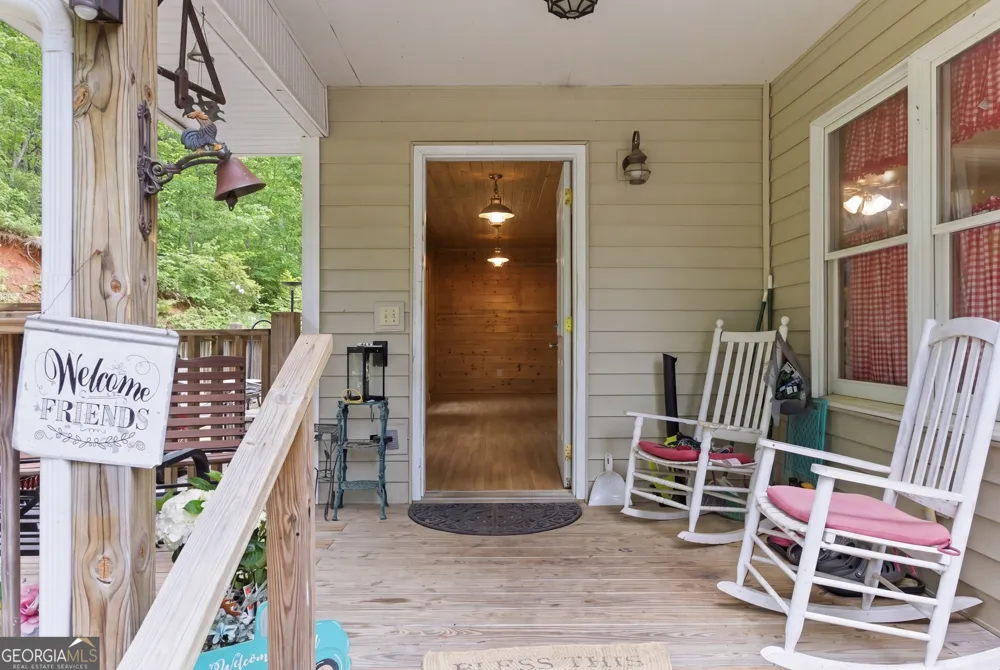 169 N Pinecrest RD Toccoa, GA 30577