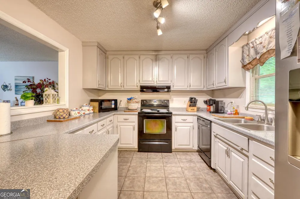 1568 Carlvin RD Hiawassee, GA 30546
