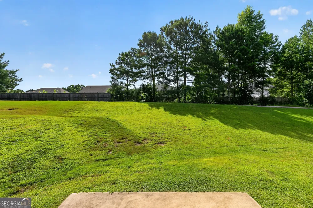 354 Shady GLN Dallas, GA 30132