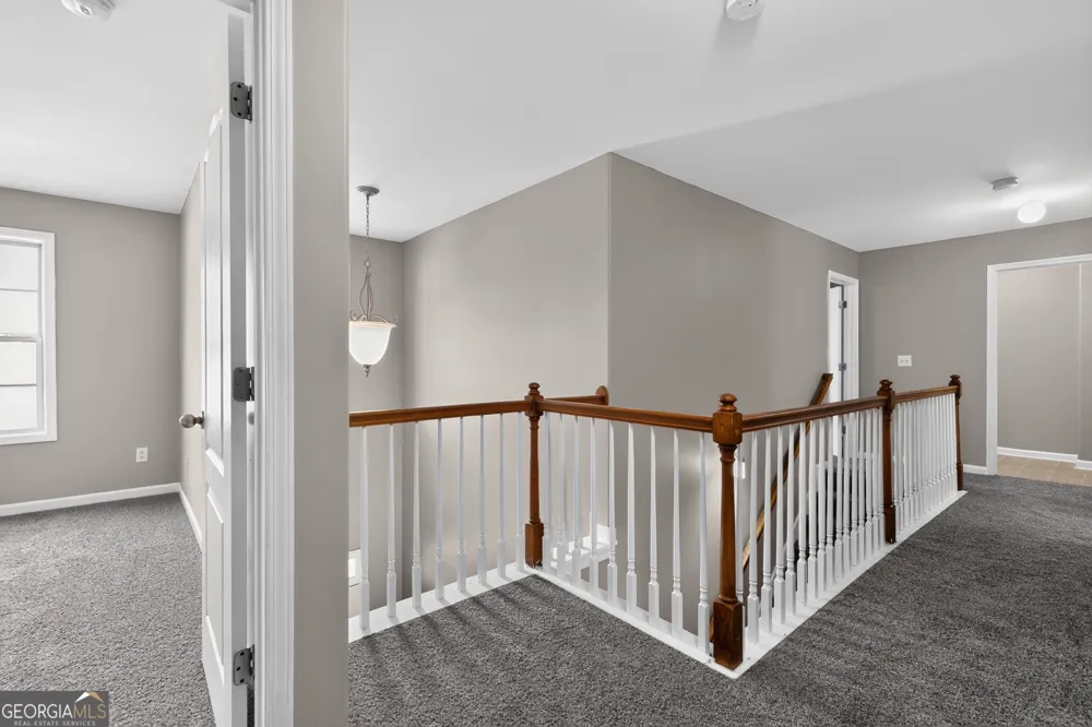 354 Shady GLN Dallas, GA 30132