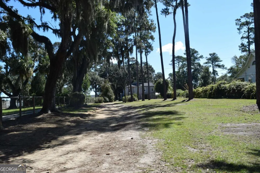 11 Morningside DR Savannah, GA 31410