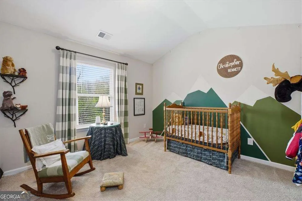 17 Four Feathers LN NE Rydal, GA 30171