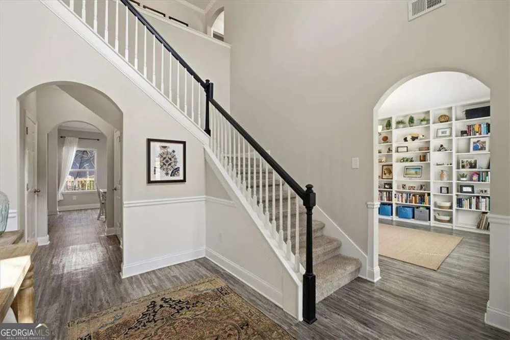 17 Four Feathers LN NE Rydal, GA 30171