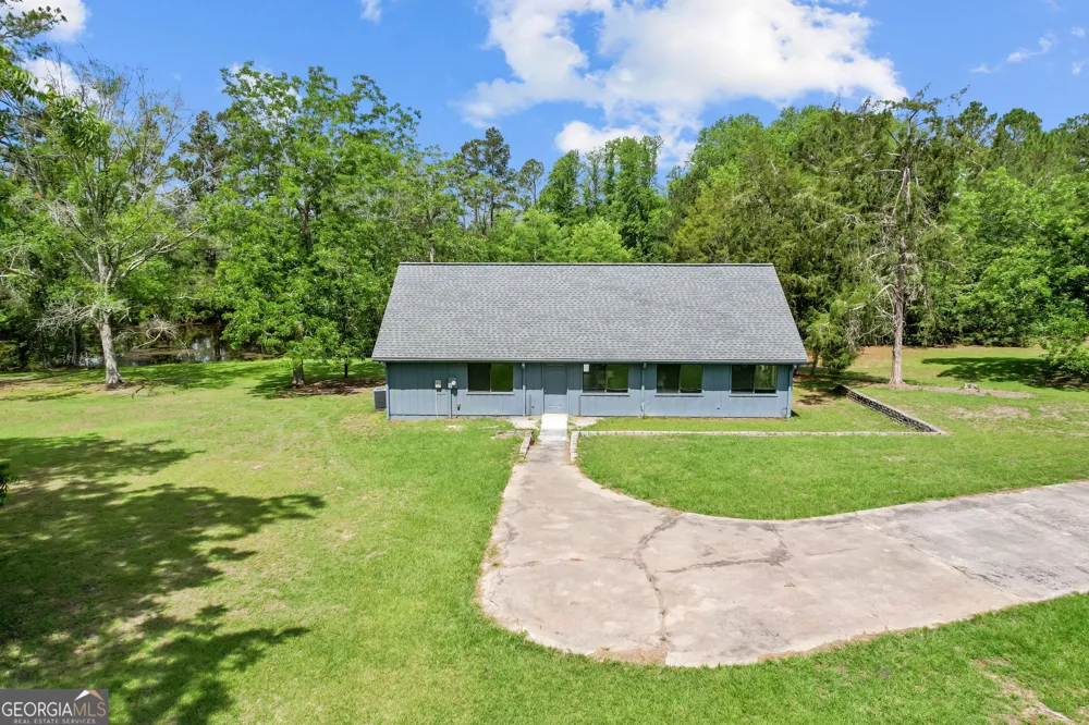 136 Panda PL Alma, GA 31510