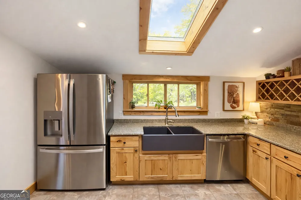 1286 Oglethorpe Mountain RD Jasper, GA 30143