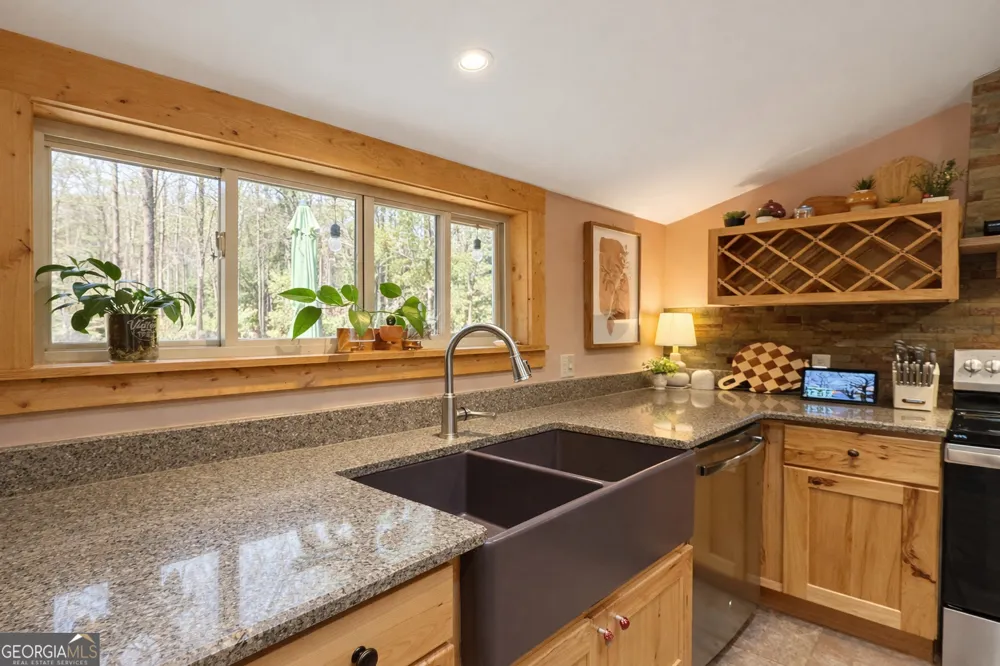 1286 Oglethorpe Mountain RD Jasper, GA 30143
