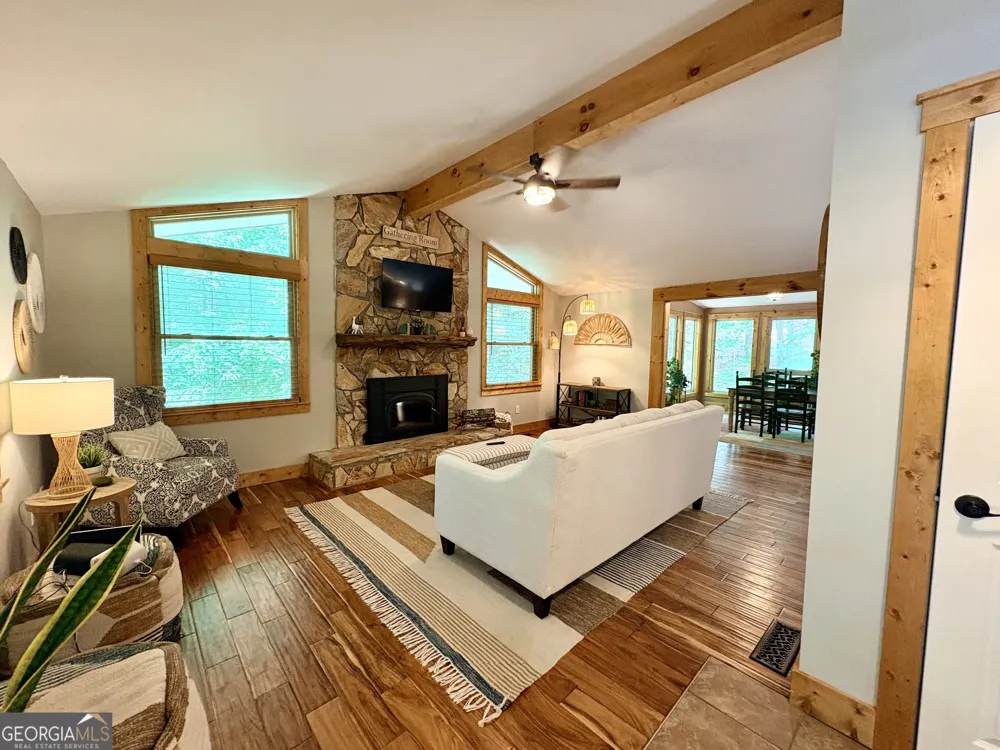 1286 Oglethorpe Mountain RD Jasper, GA 30143