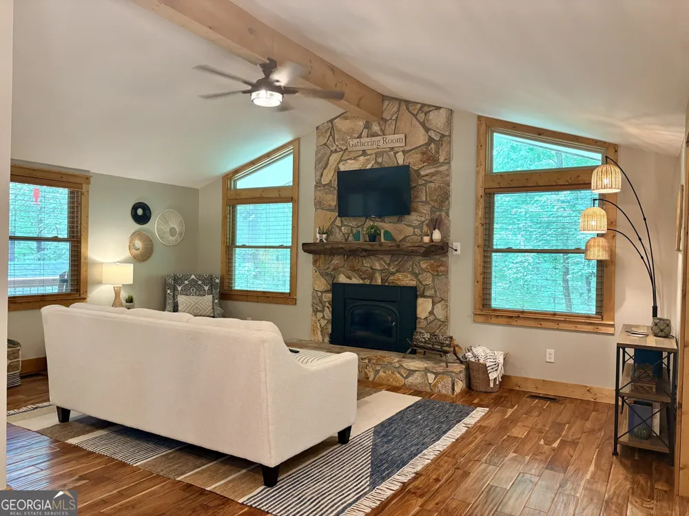 1286 Oglethorpe Mountain RD Jasper, GA 30143