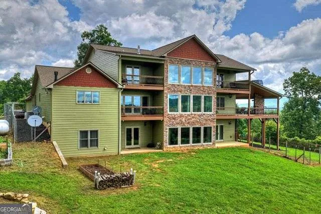 384 Dean RD Mineral Bluff, GA 30559