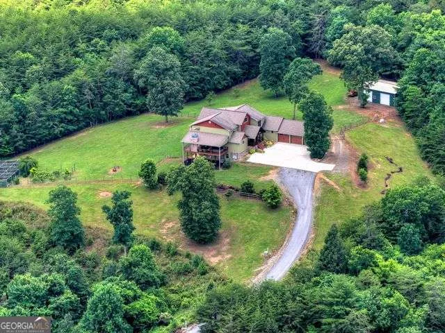 384 Dean RD Mineral Bluff, GA 30559