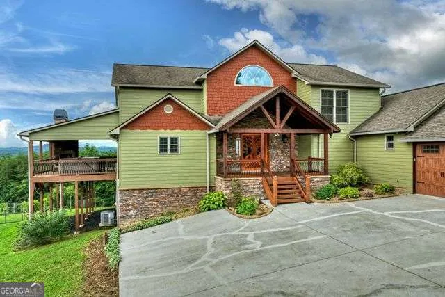384 Dean RD Mineral Bluff, GA 30559